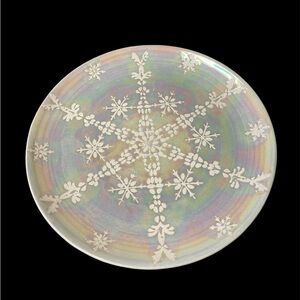Anthropologie Astrid Iridescent Pearl Snowflake 9” Plate